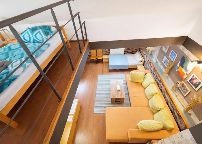 Botic Gardenia Residences Апартаменты Прага