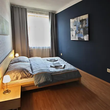 Botic Gardenia Residences شقة