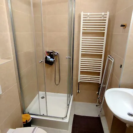 Botic Gardenia Residences דירה