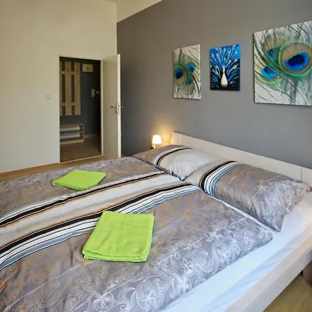 Botic Gardenia Residences דירה