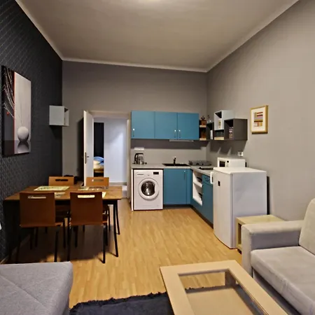 Botic Gardenia Residences דירה