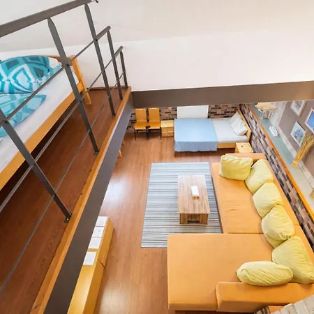 Botic Gardenia Residences Apartament Praga