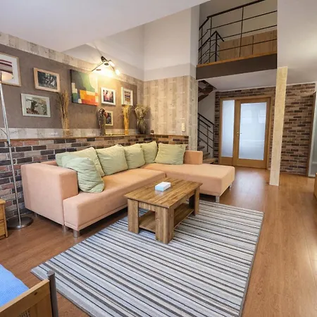 Botic Gardenia Residences Apartament