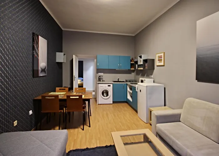 Botic Gardenia Residences Apartment
